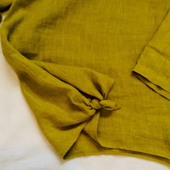 Women’s top - Picture 2 of 4